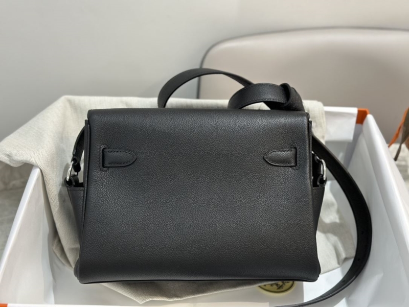 Hermes Kelly Messenger